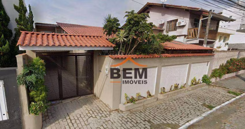 Casa com 3 dormitórios, 270 m² - venda por R$ 2.000.000,00 ou aluguel por R$ 15.000,02/mês - Fazenda - Itajaí/SC