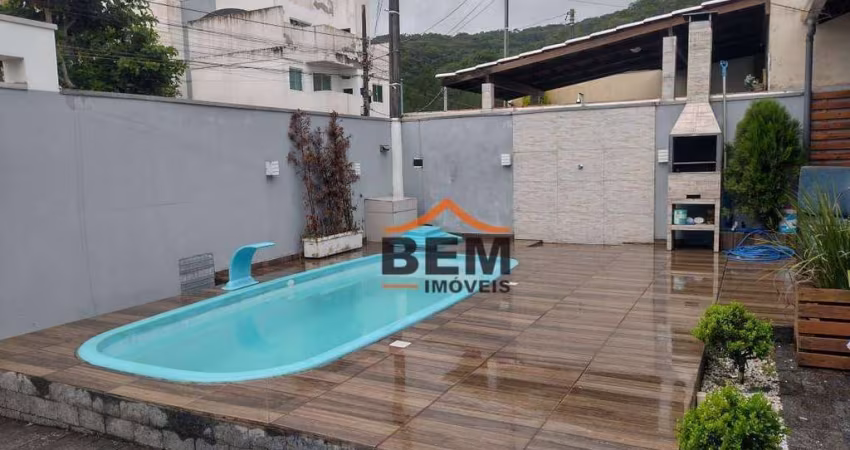 Casa com 2 dormitórios à venda, 180 m² por R$ 480.000 - Santa Regina - Itajaí/SC