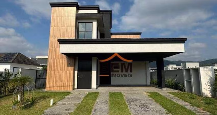 Casa com 4 dormitórios à venda, 225 m² por R$ 2.650.000,00 - Santa Regina - Camboriú/SC