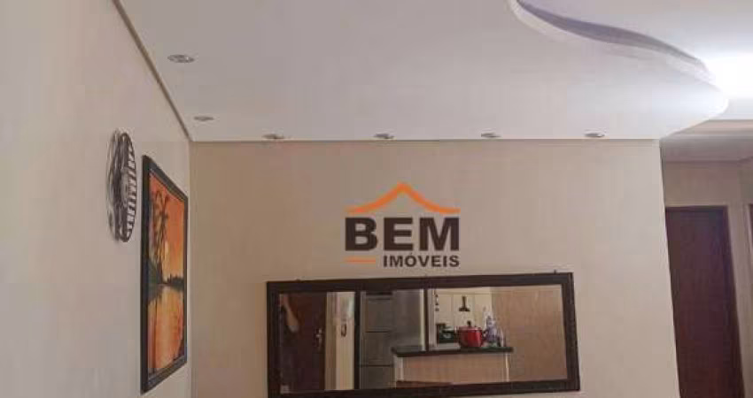Apartamento com 2 dormitórios à venda, 55 m² por R$ 350.000,00 - Espinheiros - Itajaí/SC