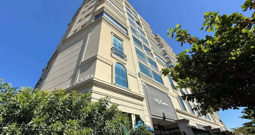 Apartamento com 4 quartos à venda na Rua 323, 94, Meia Praia, Itapema
