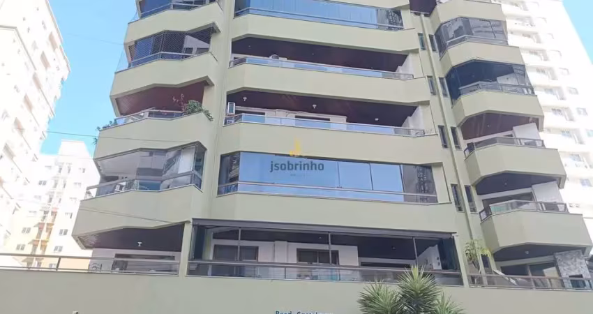 Apartamento com 3 quartos para alugar na Rua 302, 137, Meia Praia, Itapema