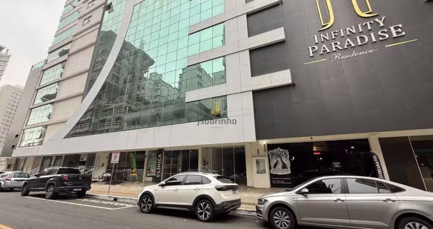 Ponto comercial para alugar na Rua 208, 90, Meia Praia, Itapema