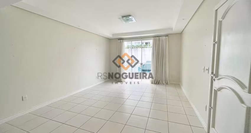 Apartamento amplo com 3 dormitórios no Centro