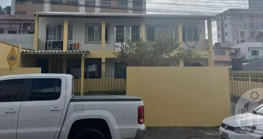 Residencial com 3 apartamentos à venda! ótimo investimento