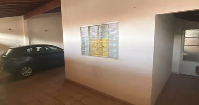 CASA com 03 quartos para VENDA