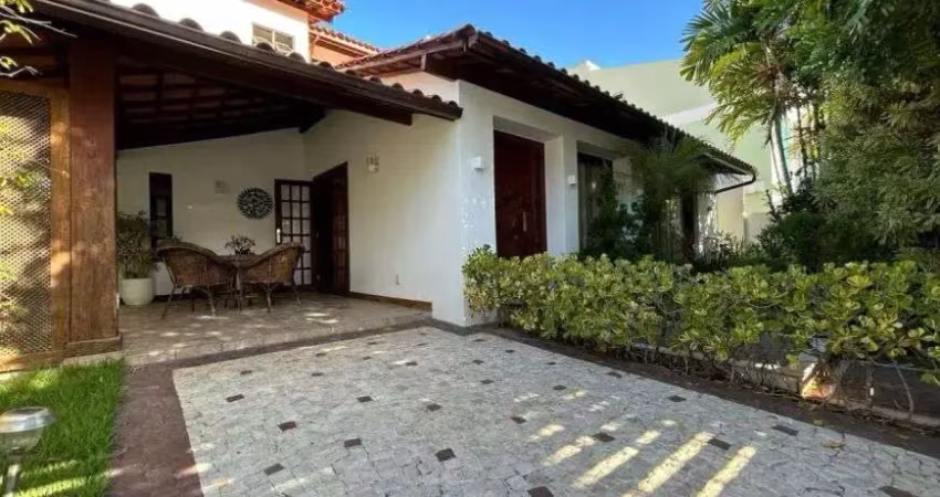 Casa em condomínio fechado com 4 quartos à venda na Avenida Paulo VI, Pituba, Salvador
