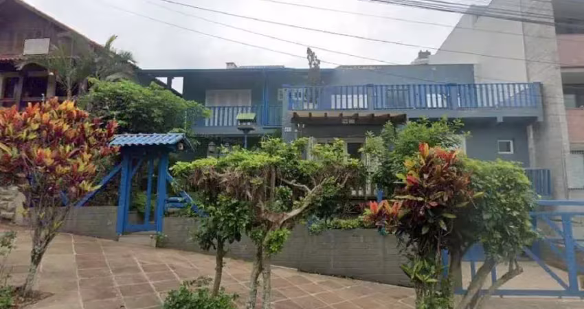 Casa para Venda em Torres, Prainha, 6 dormitórios, 4 suítes, 6 banheiros, 1 vaga