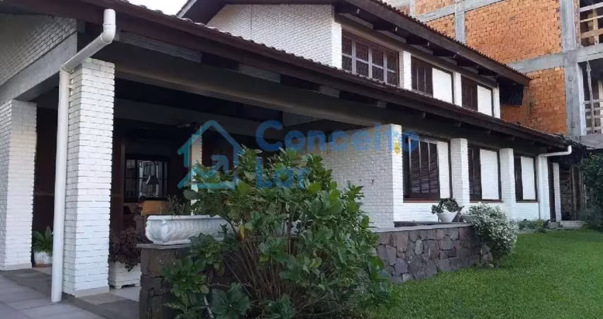 Casa para Venda em Torres, Praia Grande, 5 dormitórios, 1 suíte, 4 banheiros, 1 vaga