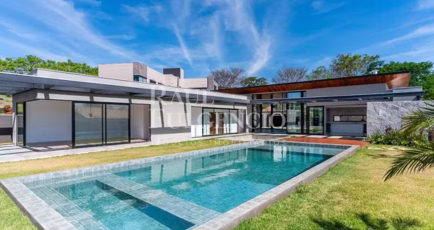 Cond terras de canaa recem construida com 03 suites, lareira externa, piscina e energia fotovoltaica