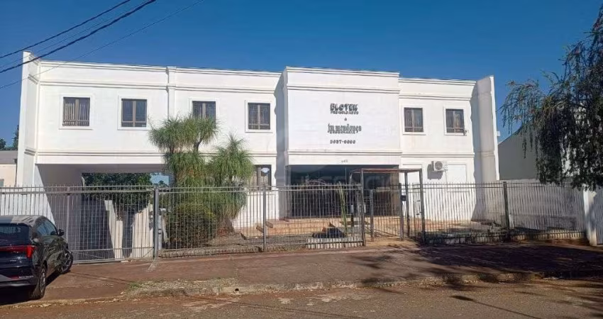 Galpão  para locação zoneamento industrial com  1.208,55 m²
