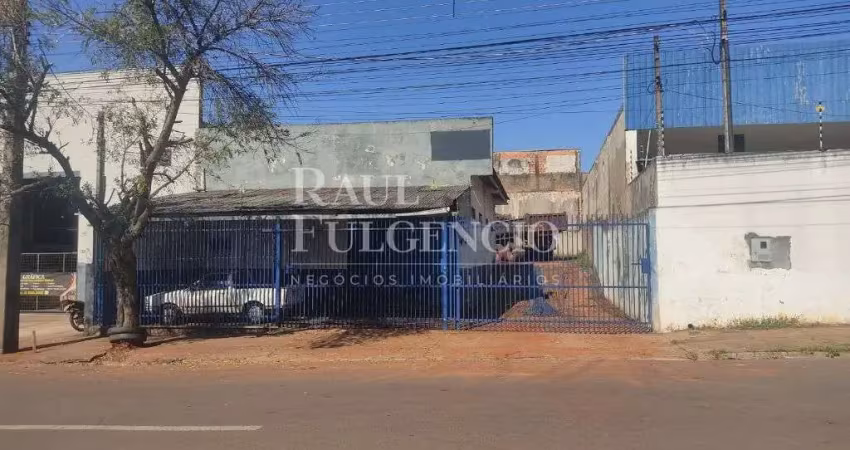Excelente terreno   a venda no bairro coliseu em londrina, com um barracao.