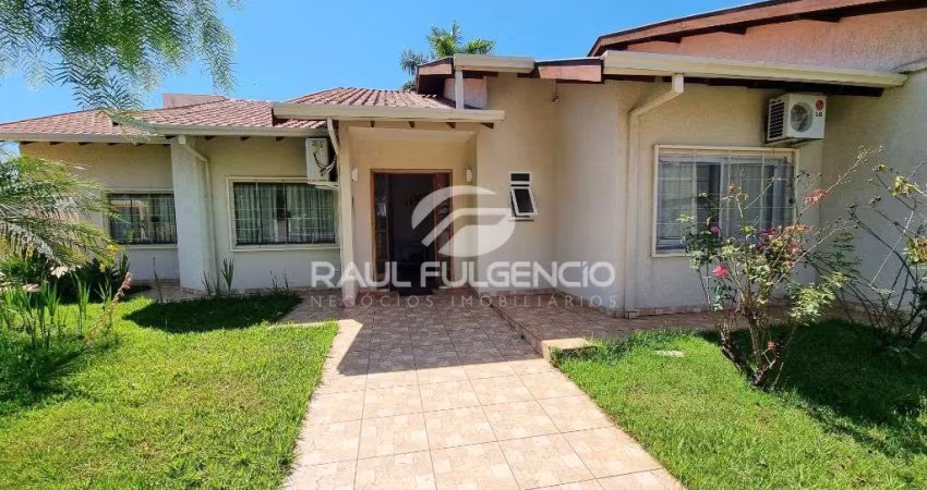 Linda Casa de Padrão para Alugar no Bairro Colonial em Londrina