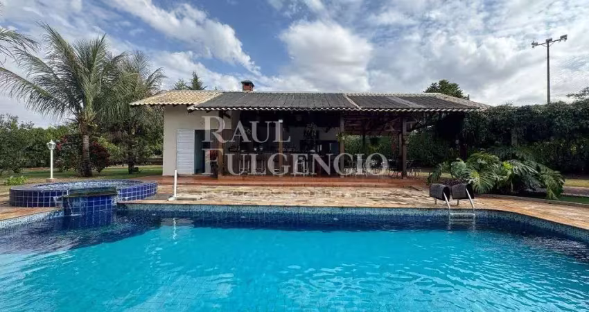 Casa com piscina no cond. golf ville - bratilava em cambe