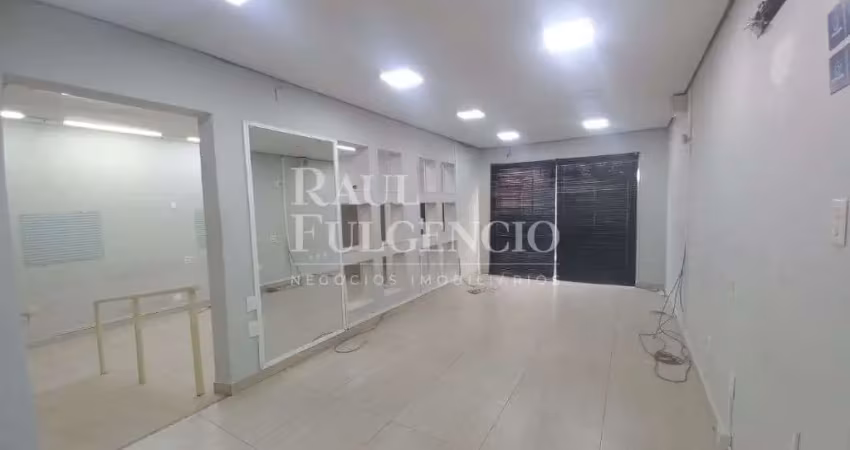 Casa comercial prox. av.souza naves e av. bandeirantes