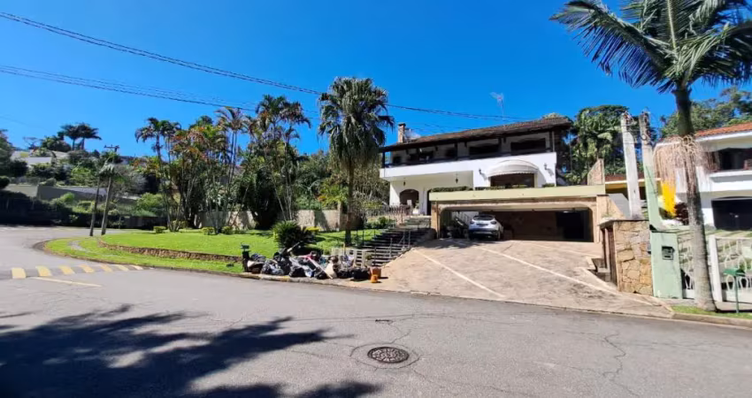 Casa em condomínio fechado com 4 quartos para alugar no Centro, Itapecerica da Serra 