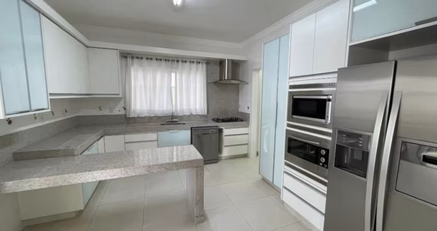 SOBRADO COND. FECHADO COM 05 SUITES EM INDAIATUBA SP