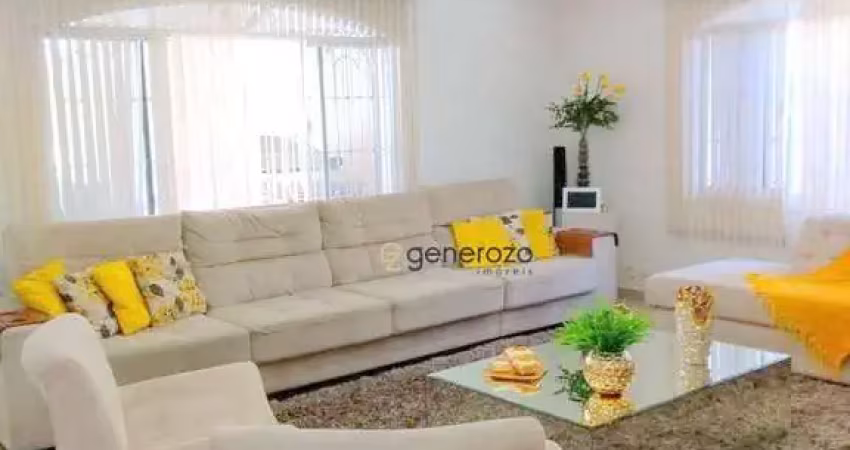 Casa a venda na praia da enseada, 03 dormitórios, com piscina e espaço gourmet