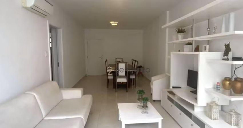Apartamento a venda na praia das pitangueiras, 02 dormitórios, com 01 vaga de garagem, 01 quadra da praia