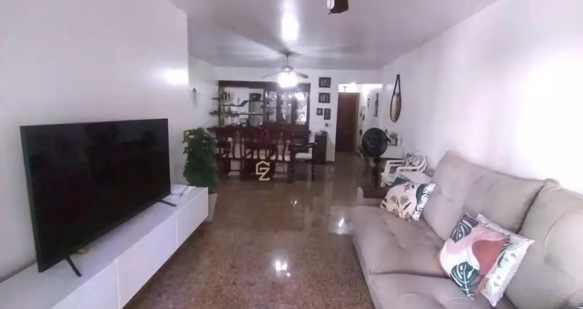 Apartamento á venda na praia das pitangueiras, 03 dormitórios, 01 vaga de garagem, na quadra da praia.