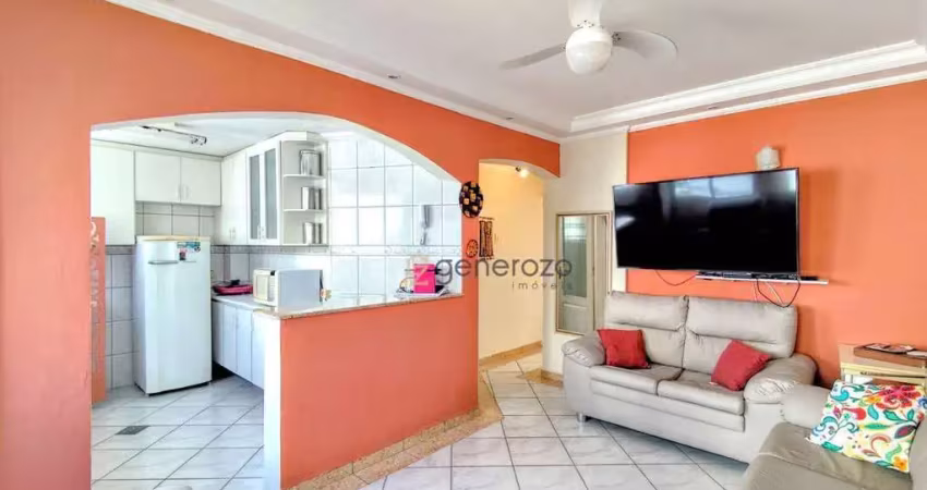 Apartamento á venda na praia das pitangueiras, 02 dormitórios, 01 vaga de garagem, na quadra da praia.