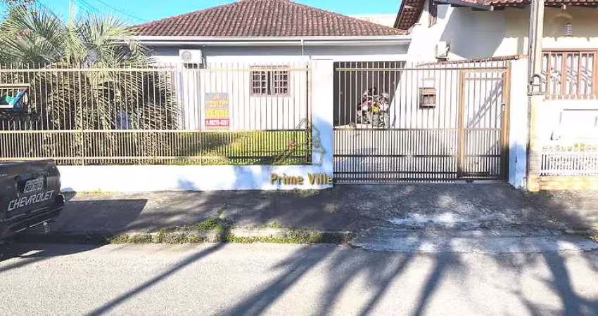 Casa com 3 quartos à venda no Adhemar Garcia, Joinville 