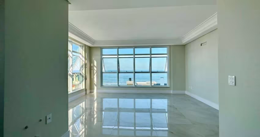 Apartamento Alto Padrão em estilo Neoclássico