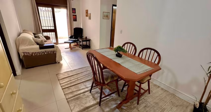 Apartamento no Centro junto à Praça Luiz Bassani.