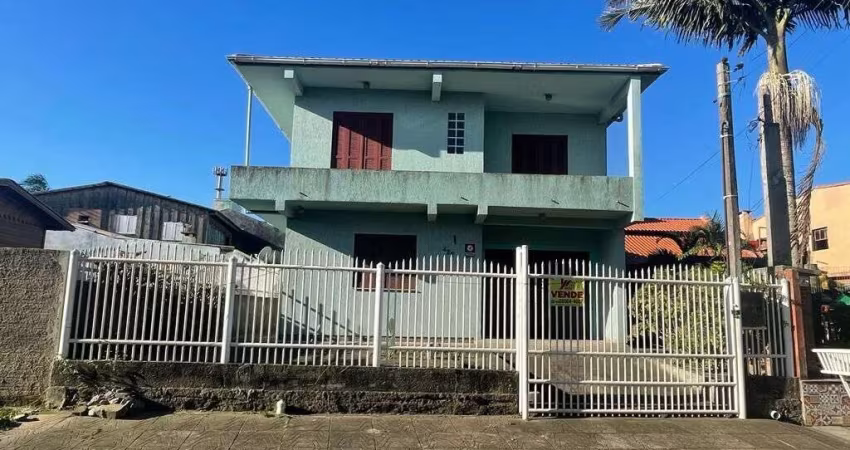 Sobrado 4 dormitórios em Capão da Canoa