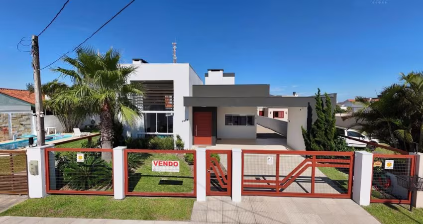 Casa 3 quartos Alto padrão no Centro de Xangri Lá