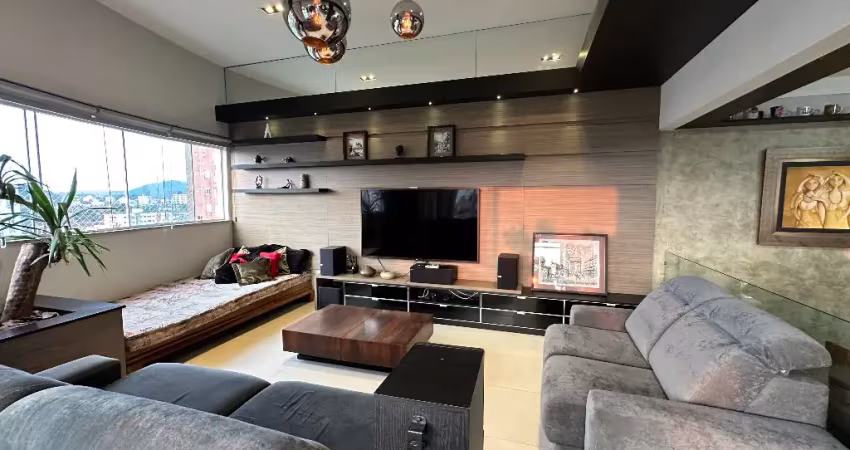 Cobertura duplex com 2 suites +1 quarto e 4 vagas individuais  à venda no bairro Santo Antônio em Joinville - SC por R$ 1.390.000,00.