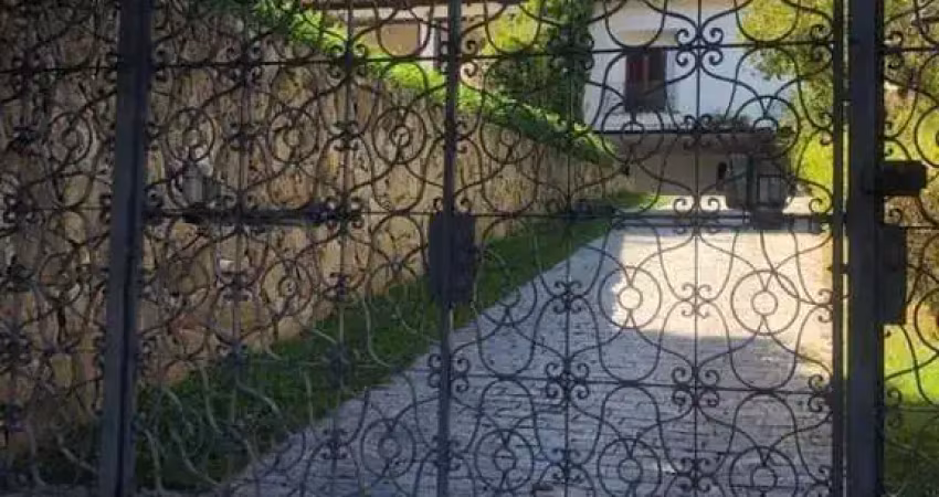 Casa de alto padrão no beiral das pedras  atibaia/sp