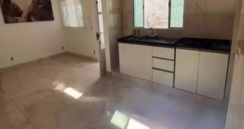 Casa térrea com quintal amplo no jardim colonial  conforto e praticidade em atibaia!
