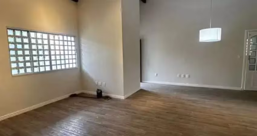 Casa térrea com piscina e espaço gourmet atibaia vila giglio