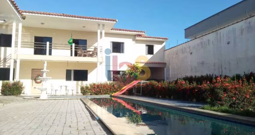 Casa com 11 Suítes no Outeiro da Gloria