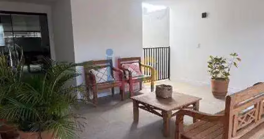 LINDA CASA NO HERNANI SÁ
