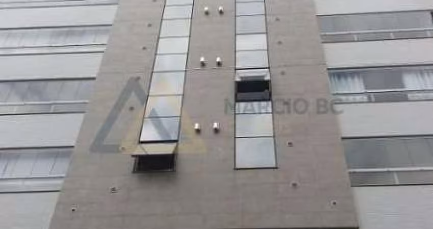 APARTAMENTO COM 2 QUARTOS, PRÉDIO COM PISCINA NO BAIRRO Pioneiros - Balneário Camboriú/SC