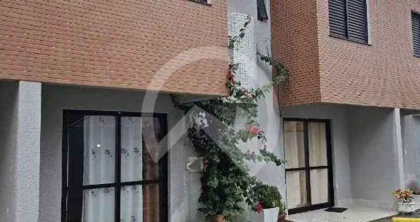 Sobrado em condominio fechado a venda com 3 quartos no em caioba/matinhos.