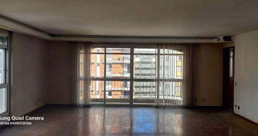 Belo apartamento em andar alto em Higienópolis