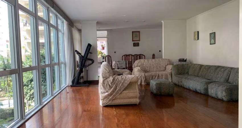 Apartamento amplo em Higienópolis