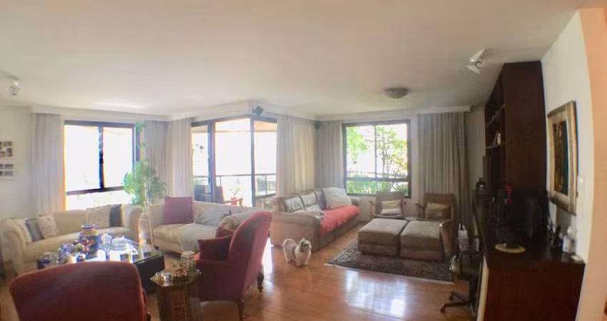 Apartamento reformado em Higienópolis - São Paulo - SP.