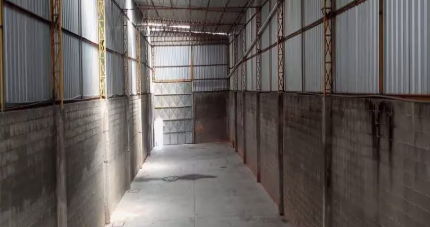 Barracão / Galpão / Depósito com 1 sala para alugar na Avenida Portugal, Centro, Belford Roxo