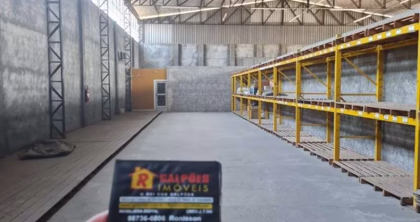 Barracão / Galpão / Depósito com 5 salas para alugar na Avenida Dona Tereza Cristina, 1234, Figueira, Duque de Caxias
