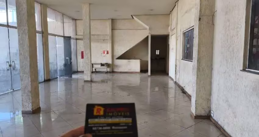 Barracão / Galpão / Depósito com 2 salas para alugar na Rodovia Washington Luiz, 226, Parque Duque, Duque de Caxias