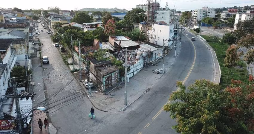 Terreno para alugar, 600 m² por R$ 20.550,00/mês - Neves - São Gonçalo/RJ