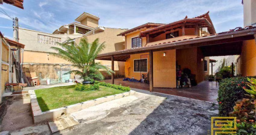 Casa com 3 dormitórios à venda, 300 m² por R$ 950.000,00 - Itaipu - Niterói/RJ