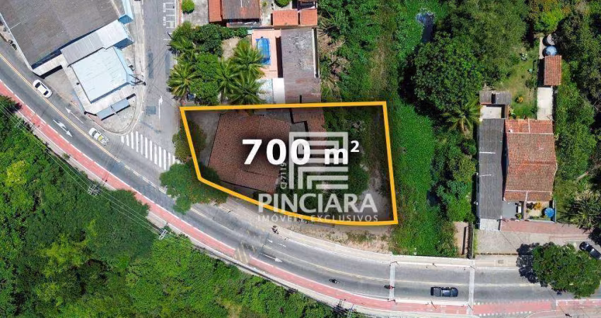 Casa comercial em terreno de 717 m², localizado na Rua Abreu Sodré  - Maricá/RJ - À venda por R$ 750.000