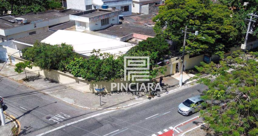 Casa Comercial de 250 m² em terreno de 500 m² no Canal de São Francisco ( Av. Presidente Roosevelt) - Alugue por R$20.000/mês + taxas