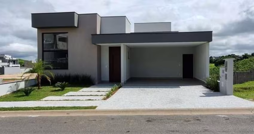 Casa em Condomínio com 03 Suítes