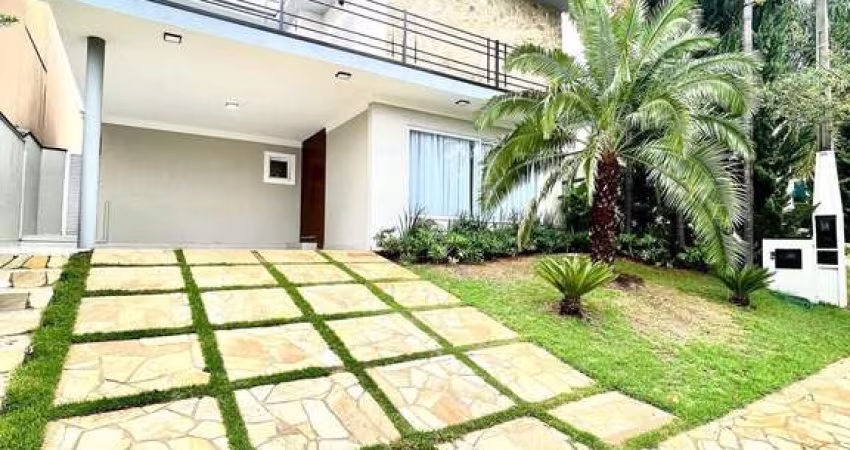 Casa com 03 Dormitórios suíte e 04 Vagas
